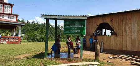 Puesto de abastecimiento de agua en la comunidad de Betania