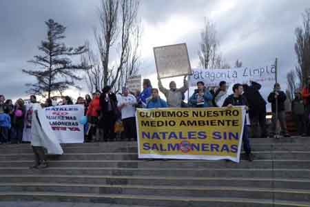 Marcha Puerto Natales Sin Salmoneras-Magallanes